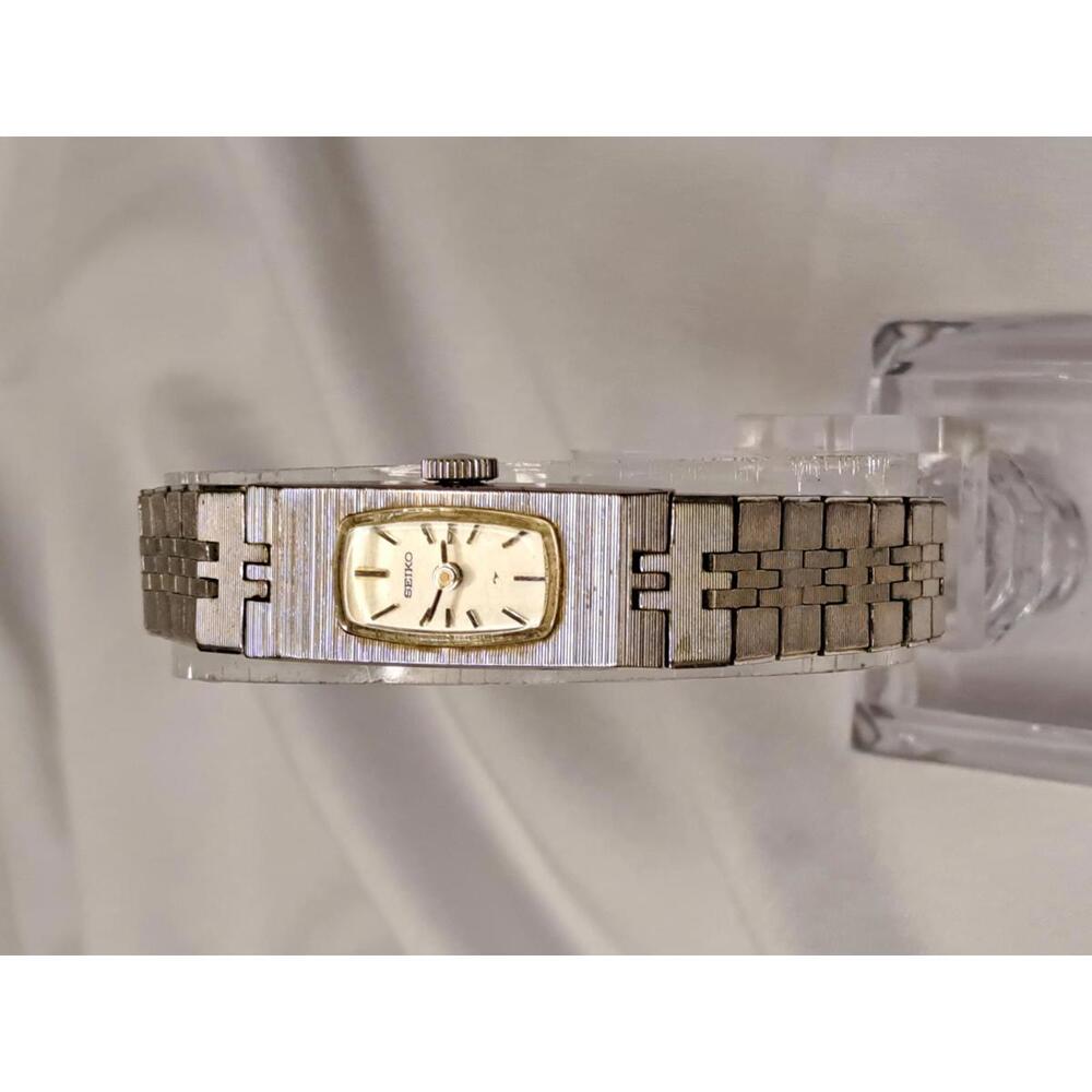 Vintage 1971 Ladies Seiko Manual Wind Watch - 1520-3339 - Working - 6" Bracelet